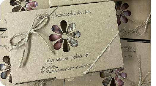 Oříšky Dárek k MDŽ: Prémiové oříšky