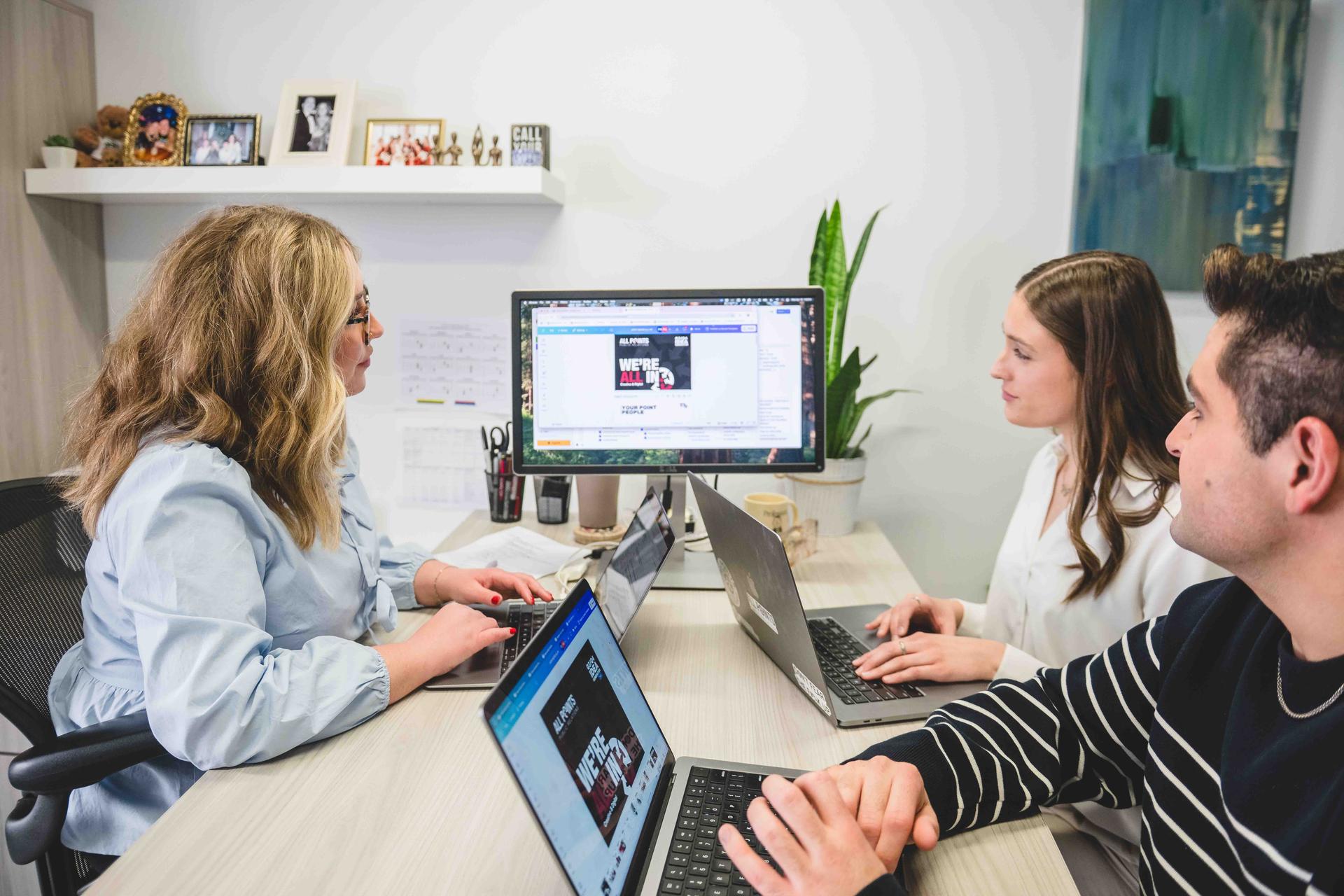 Featured Blog: Franchisee vs Franchisor Social Media Control