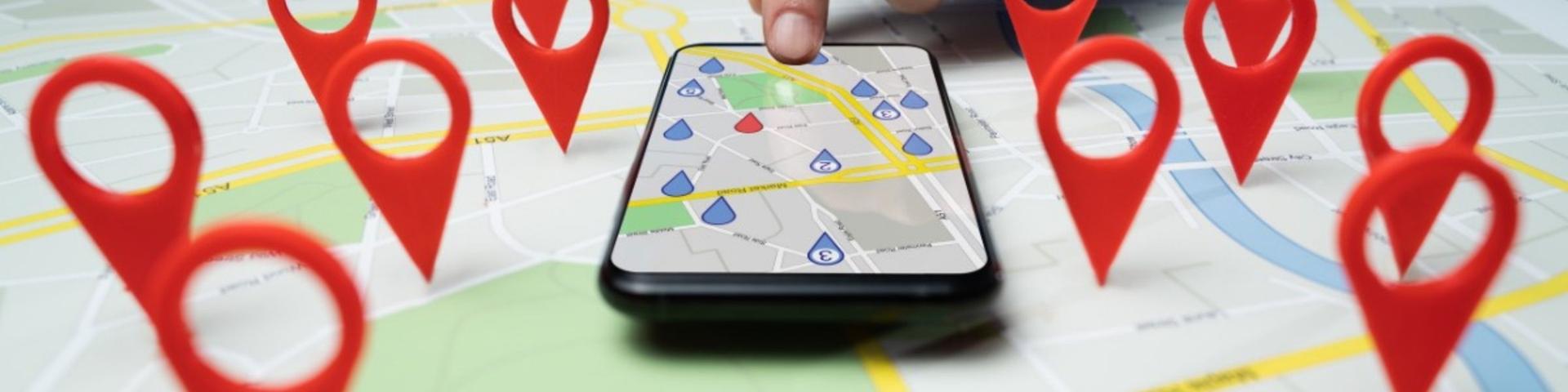 Map-based real estate search with listing alerts on mobile