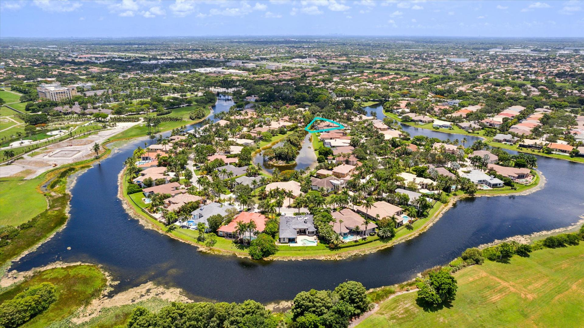 Aerial view of Heron Bay in Parkland