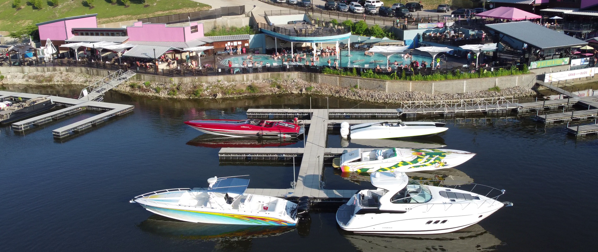 Dock and dine restaurants at Lake of the Ozarks