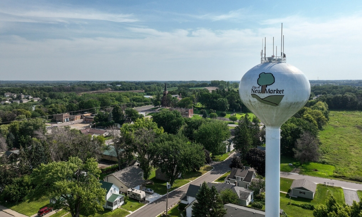 New Market water tower in Elko New Market, Minnesota New Market water tower in Elko New Market, Minnesota