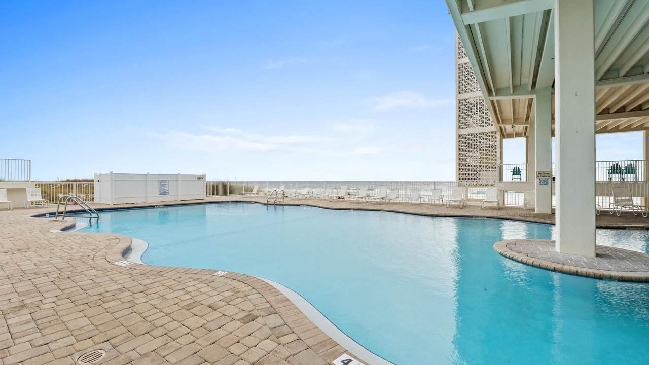 the large pool occupying fontainebleau condos
