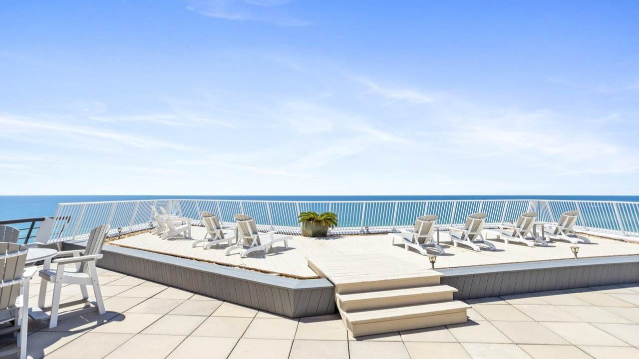 view of the gulf in a public area near edgewater homes