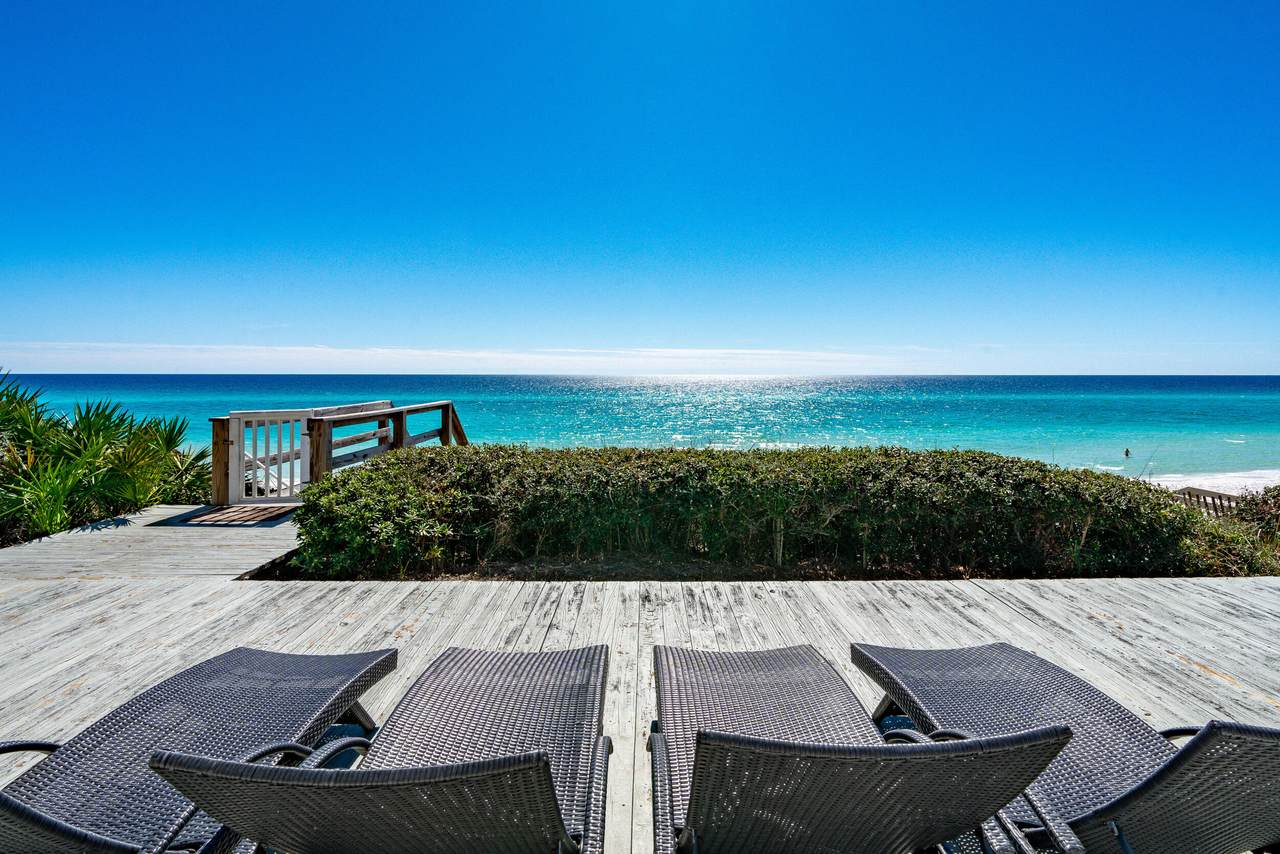 santa rosa beach homes offer gulf views from their private patios