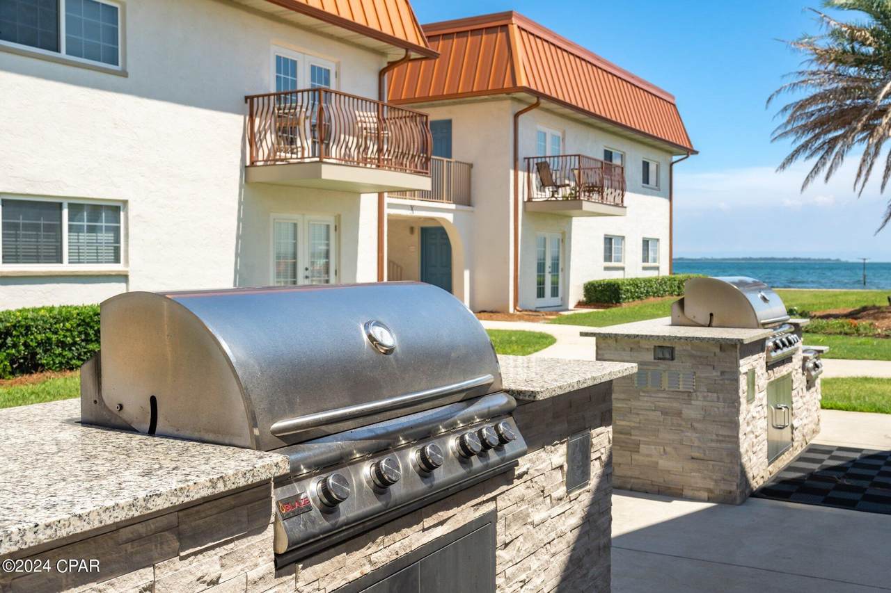 landmark on st. andrews condos and their grills
