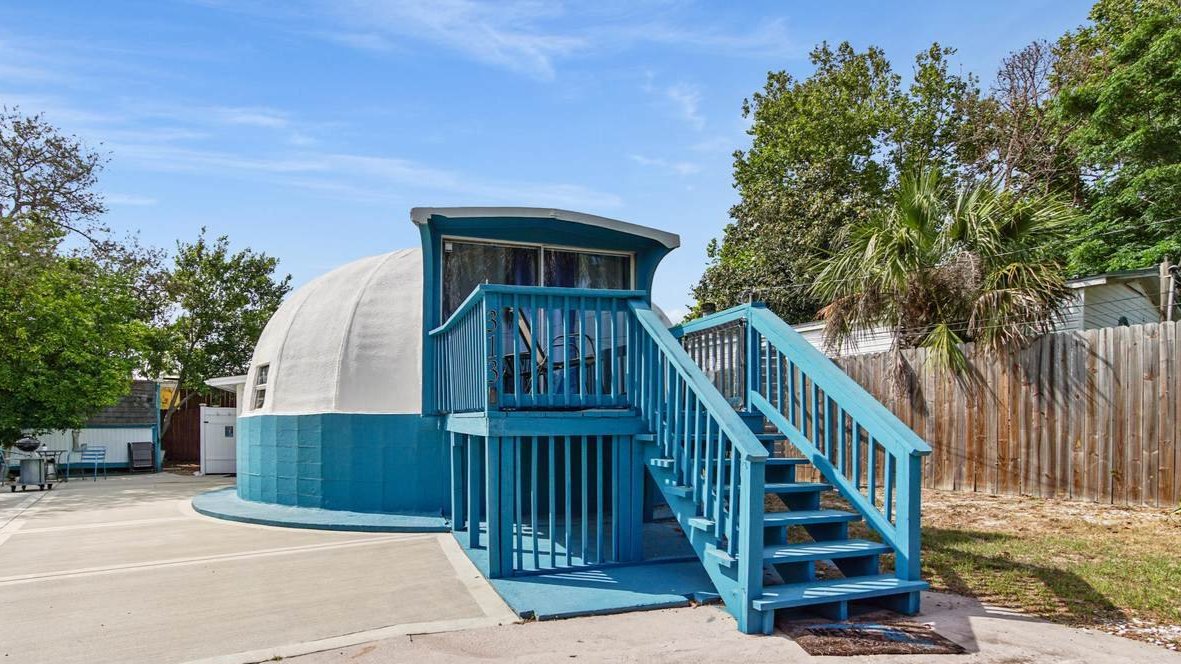 dome shaped laguna beach home