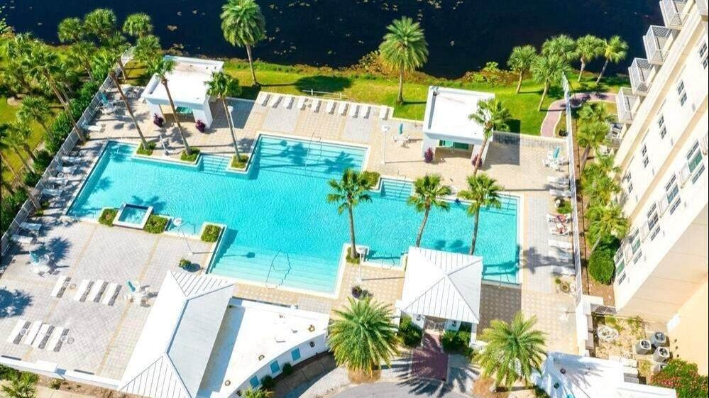 the massive pool sitting in the Carillon Beach Condos the massive pool sitting in the Carillon Beach Condos