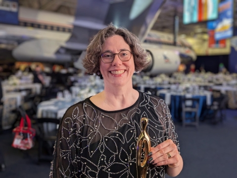 Robin Buell, Daniel Perez