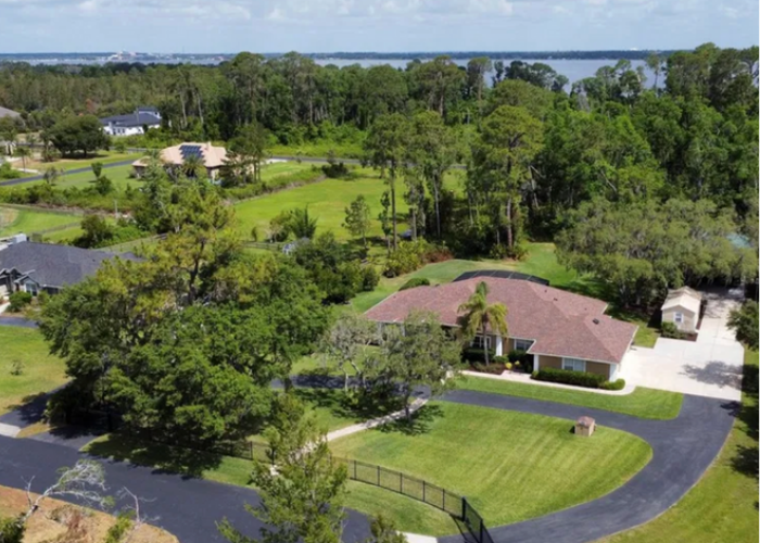 Property at 15305 Shady Ln, Tavares