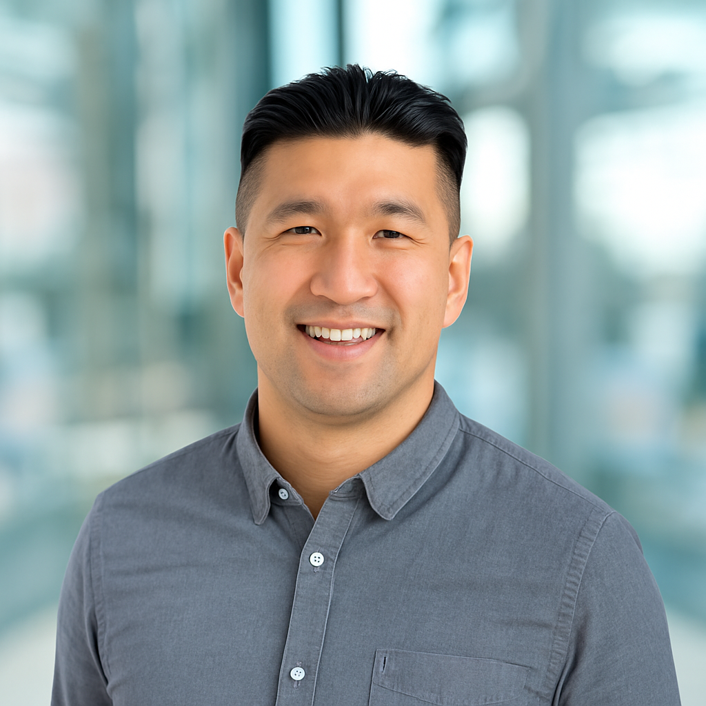 Portrait of Alex Xu, Realtor