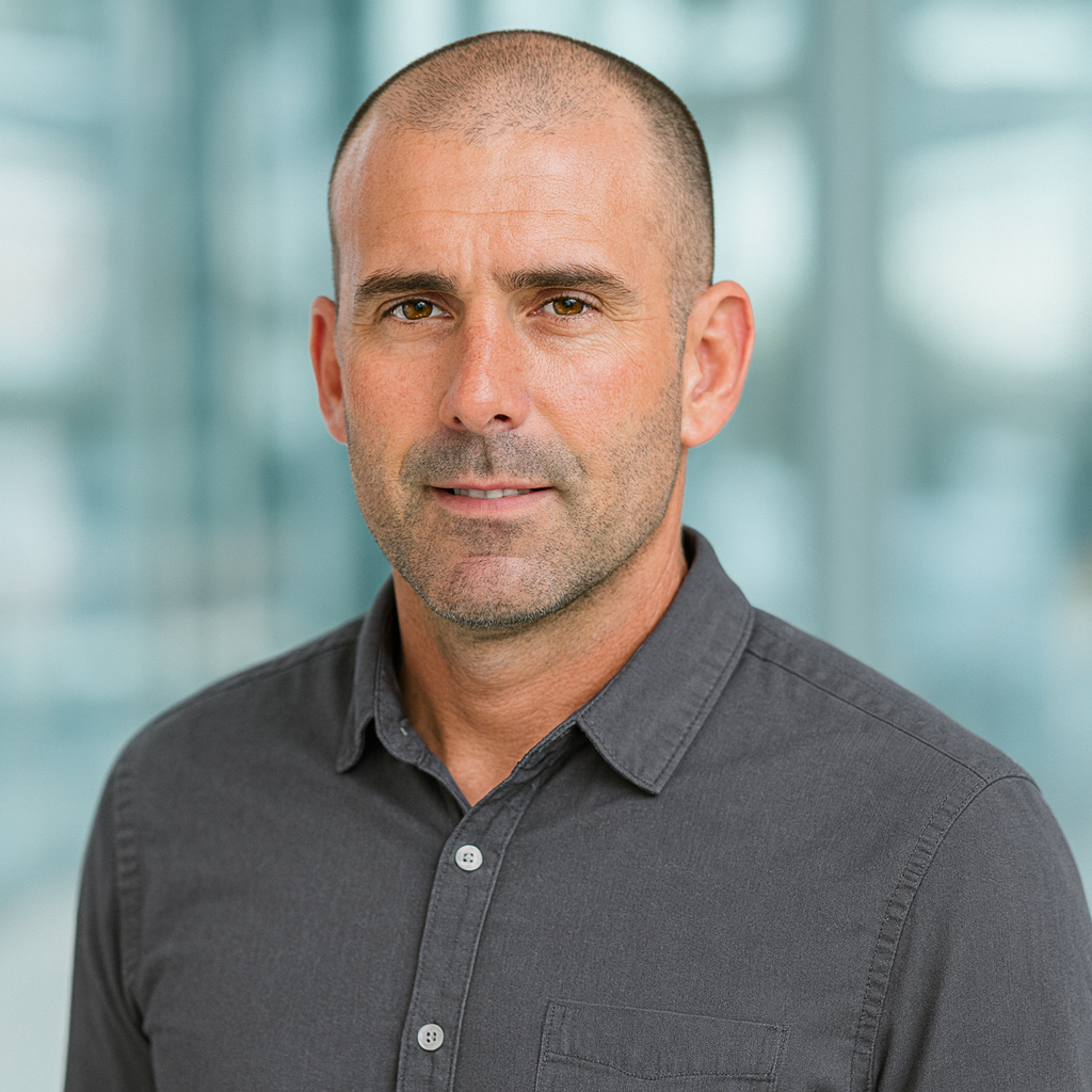 Nick Leloudis Professional Headshot