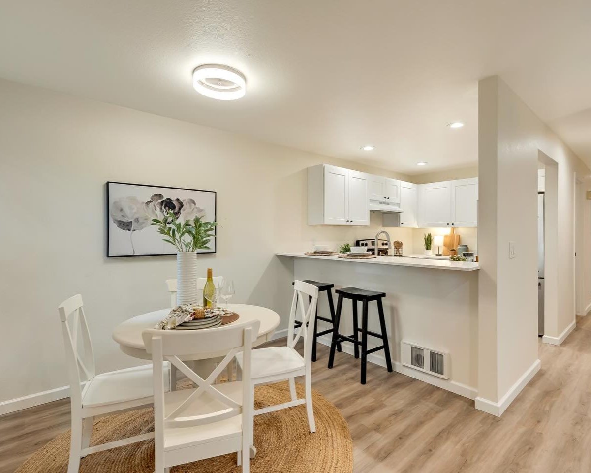 Laminate, LVP and Hardwood flooring in Redmond, WA Laminate, LVP and Hardwood flooring in Redmond, WA