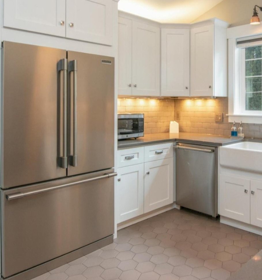 Expert tile installation by Aspen Carpet & Floors – precision craftsmanship for Aspen, Basalt, and Carbondale homes