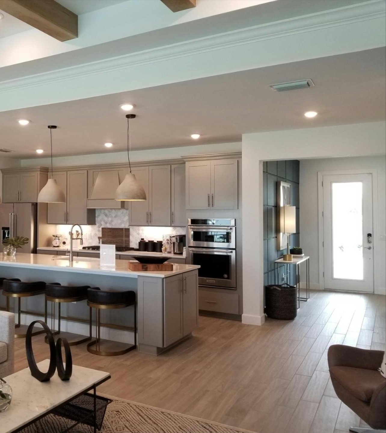 Tile Zone in Houston, TX — expert kitchen and bathroom remodeling, flooring, and full-service renovations built on quality craftsmanship and lasting style Tile Zone in Houston, TX — expert kitchen and bathroom remodeling, flooring, and full-service renovations built on quality craftsmanship and lasting style