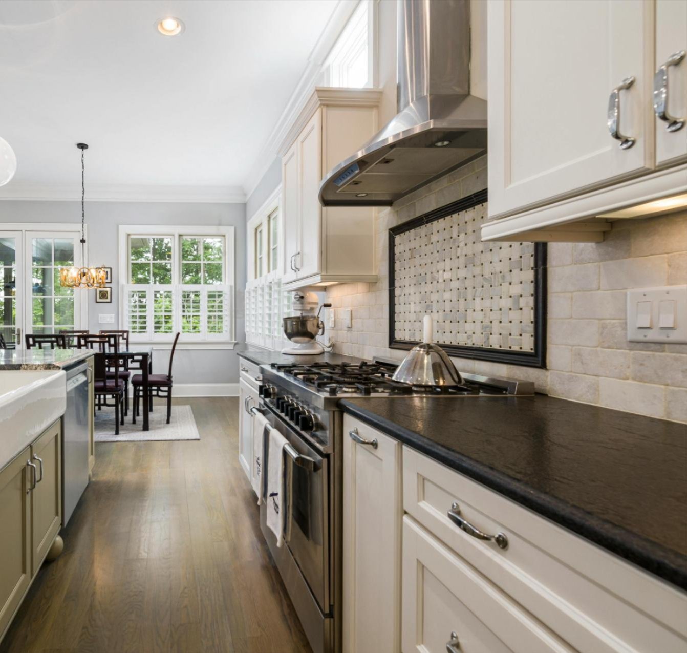 Custom kitchen backsplash installation in Houston, TX by Tile Zone — expert design, durable materials, and standout craftsmanship Custom kitchen backsplash installation in Houston, TX by Tile Zone — expert design, durable materials, and standout craftsmanship