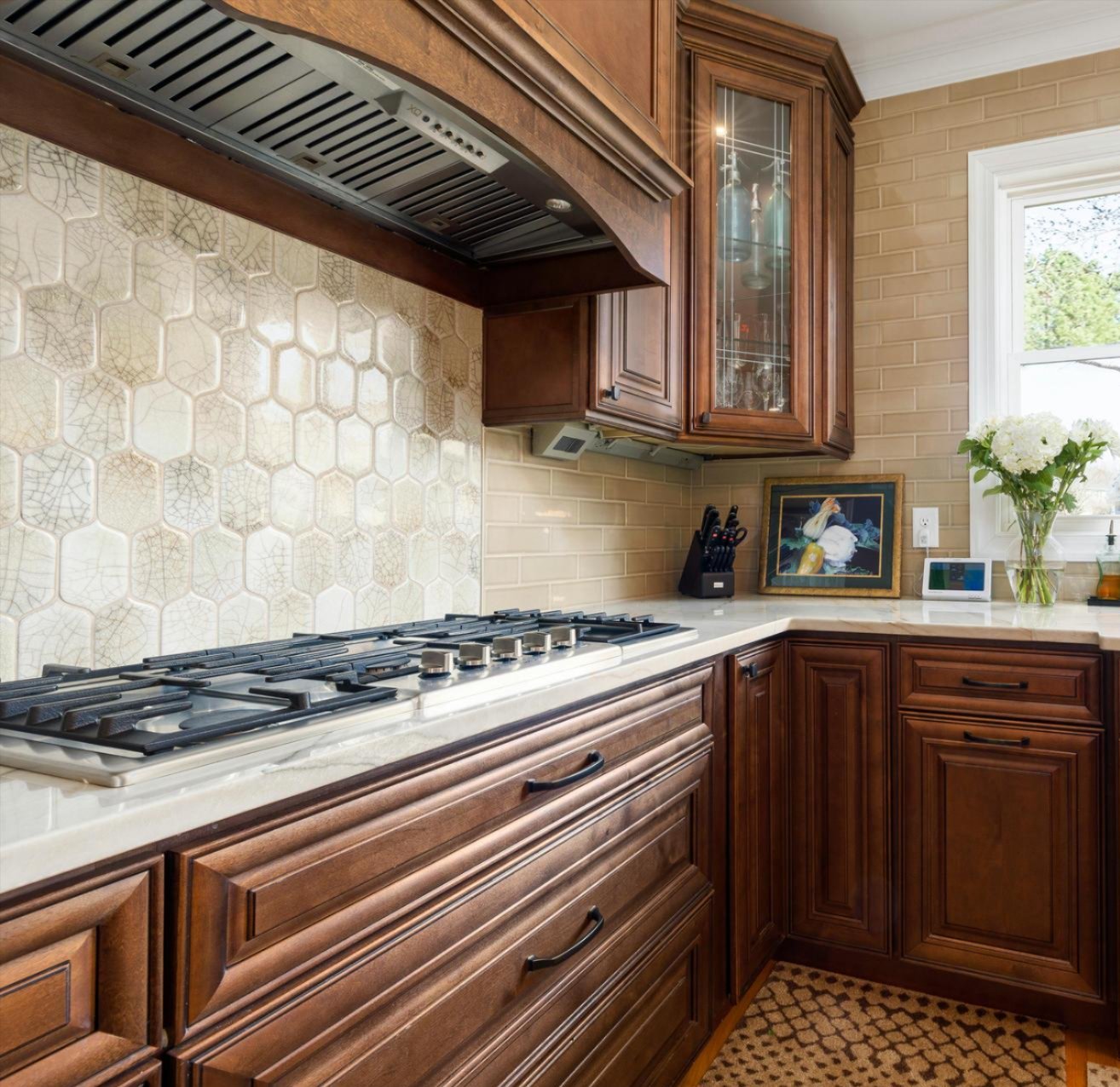 Kitchen backsplash installation in Houston, TX by Tile Zone — expert design, custom tile craftsmanship, and premium materials that elevate your kitchen’s style Kitchen backsplash installation in Houston, TX by Tile Zone — expert design, custom tile craftsmanship, and premium materials that elevate your kitchen’s style