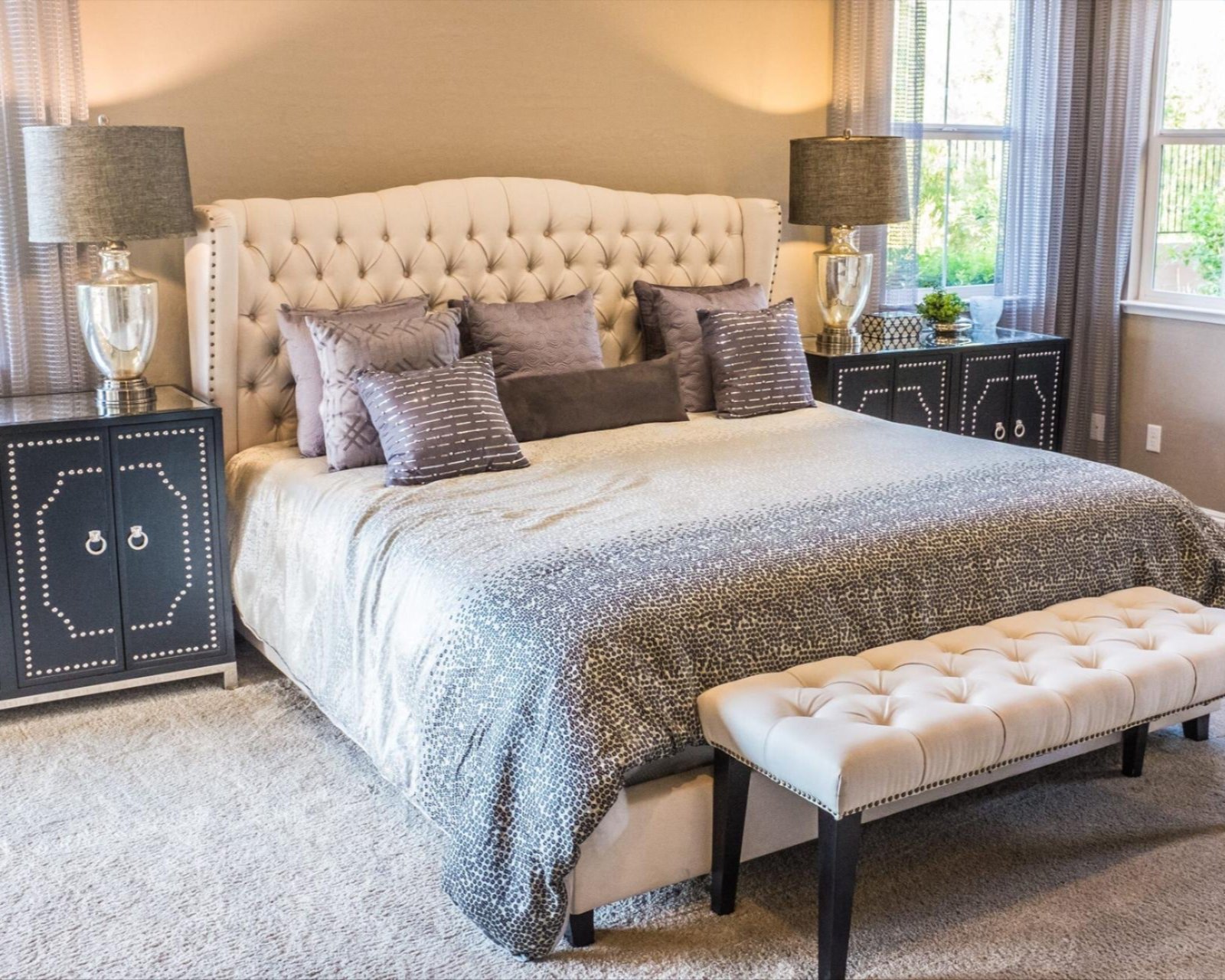 Plush carpet flooring in St. Peters, MO