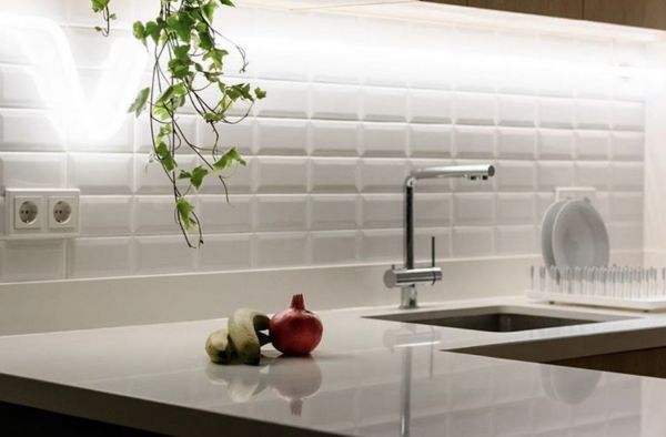 Elegant glass tile backsplash in St. Peters, MO