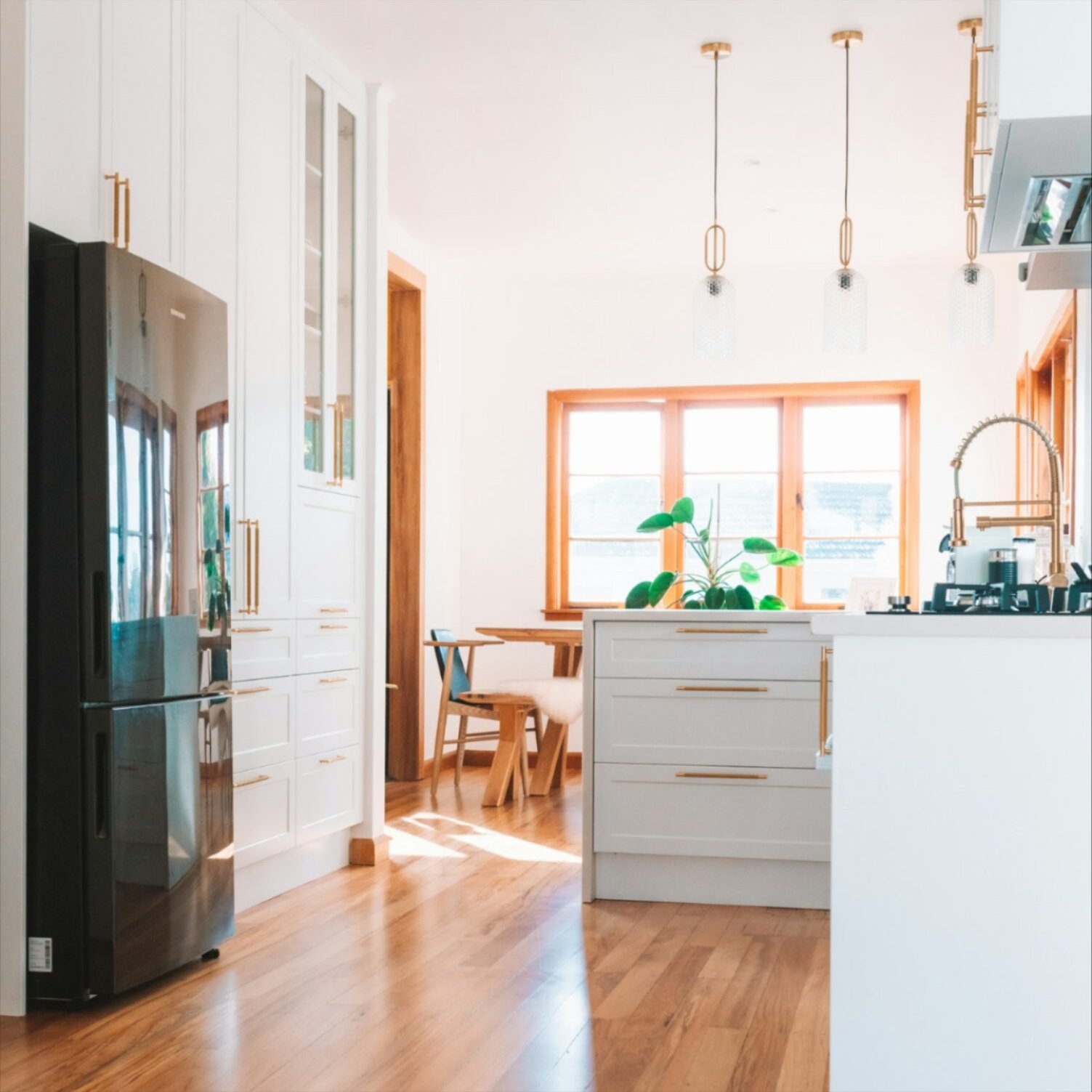 Professional flooring installers available for your Virginia based home improvement business