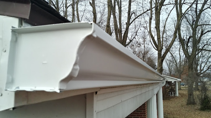 Seamless gutter installation in Western Kentucky