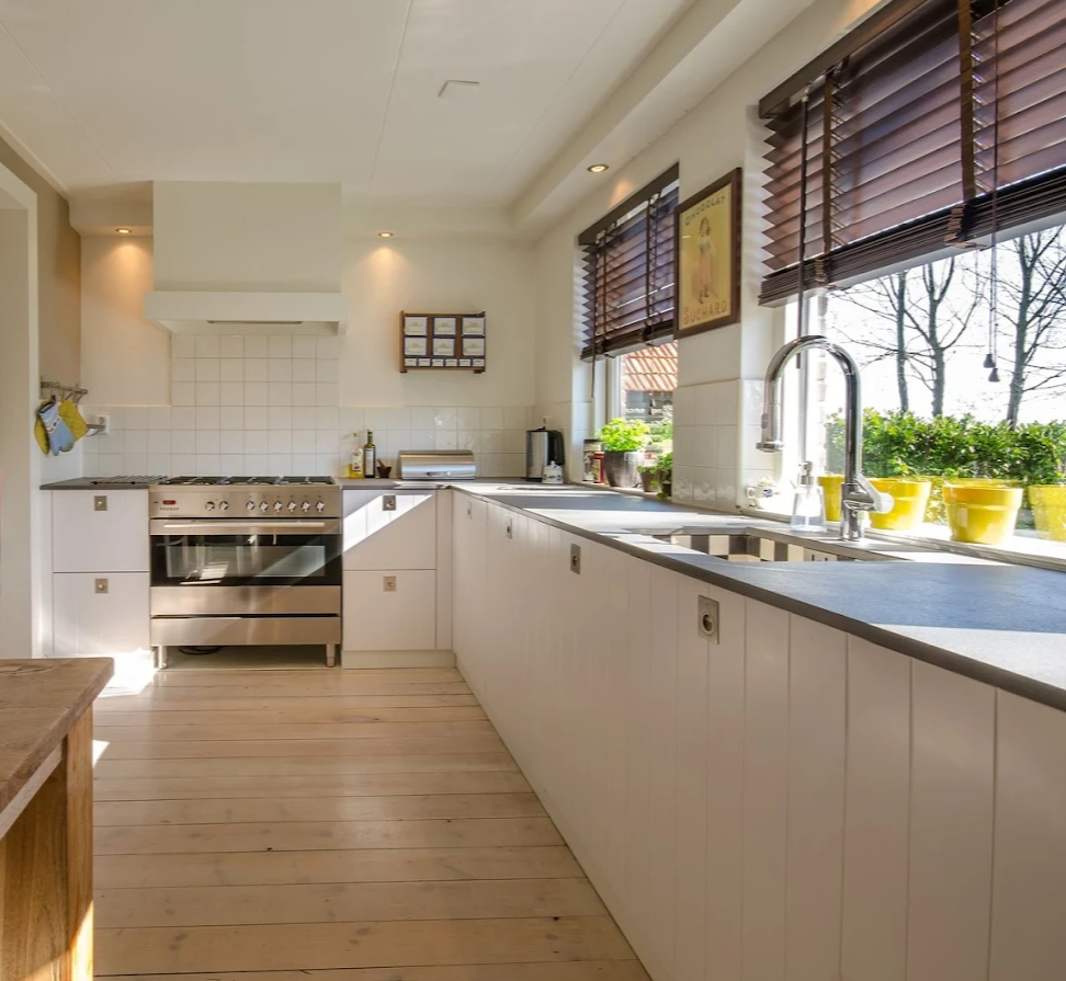 Hardwood, luxury vinyl, carpet, laminate and more flooring solutions for Mandeville, LA