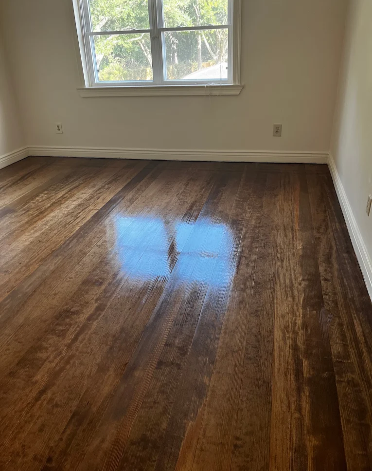 Professionally installed hardwood in Baton Rouge, LA