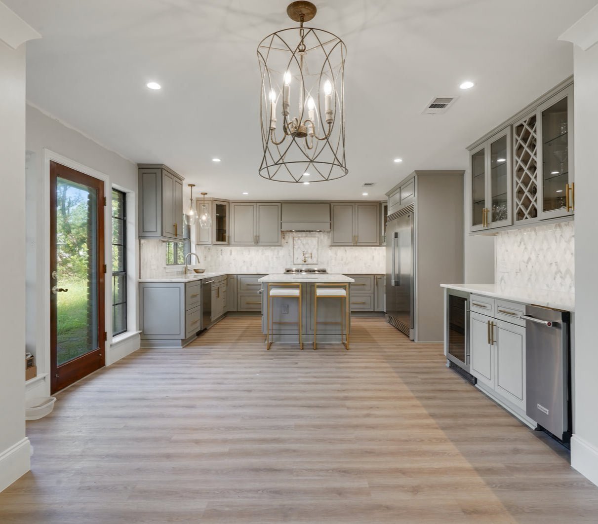 Hardwood, luxury vinyl, carpet, laminate and more flooring solutions for Denham Springs, LA Hardwood, luxury vinyl, carpet, laminate and more flooring solutions for Denham Springs, LA