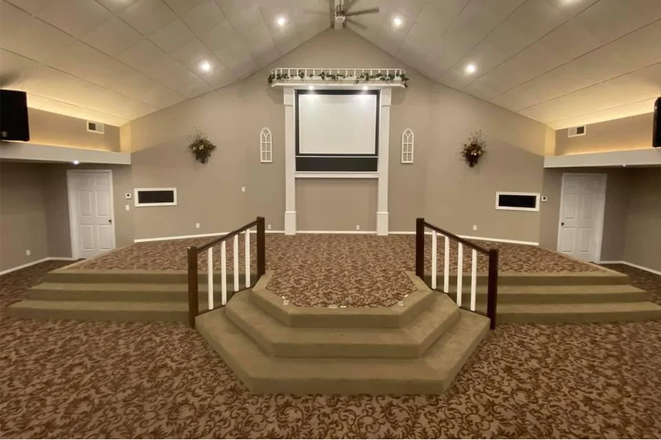 Local flooring professionals installing carpet tiles in Sallisaw, OK – Quality Floors team at work Local flooring professionals installing carpet tiles in Sallisaw, OK – Quality Floors team at work