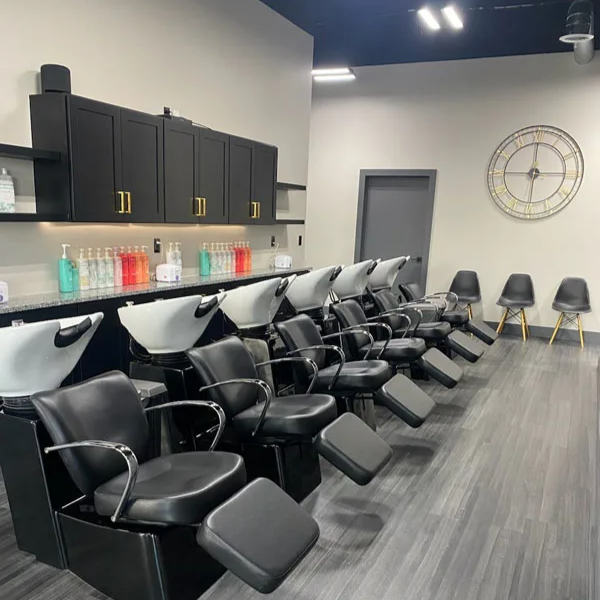 Laminate Flooring store serving Fort Gratiot, MI