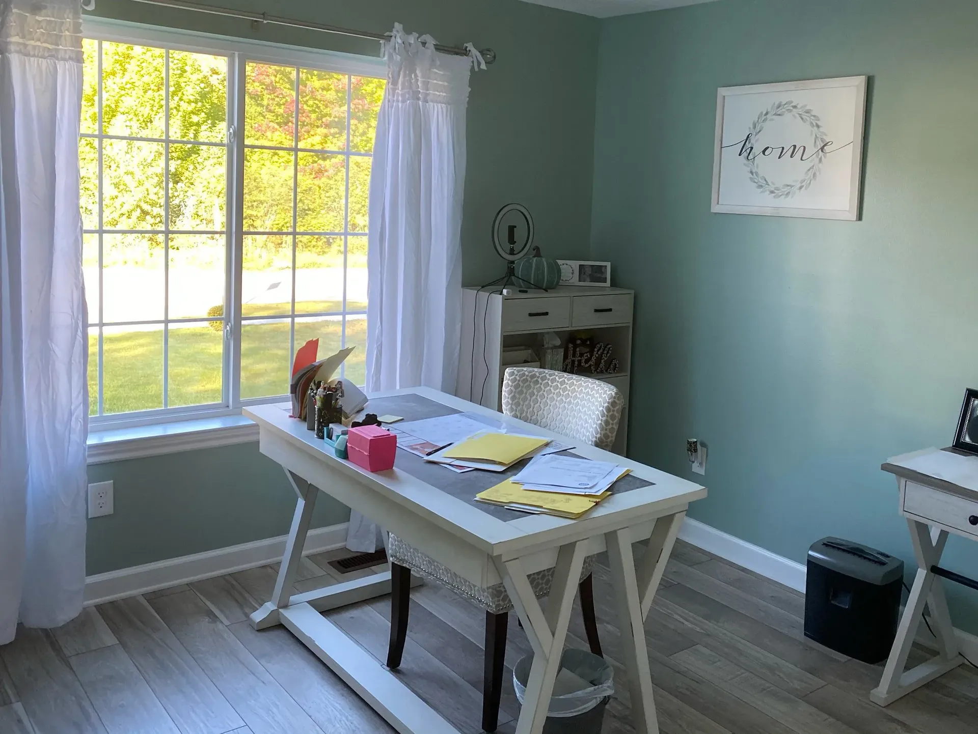 Flooring store serving Fort Gratiot, MI