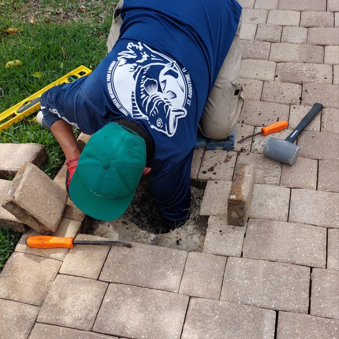 Soft & pressure washing for hardscapes in Jacksonville, FL