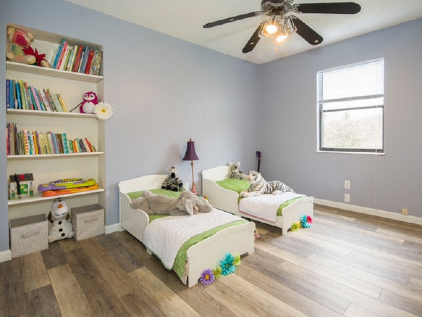 Hardwood and laminate floor cleaning services in Jerome, ID