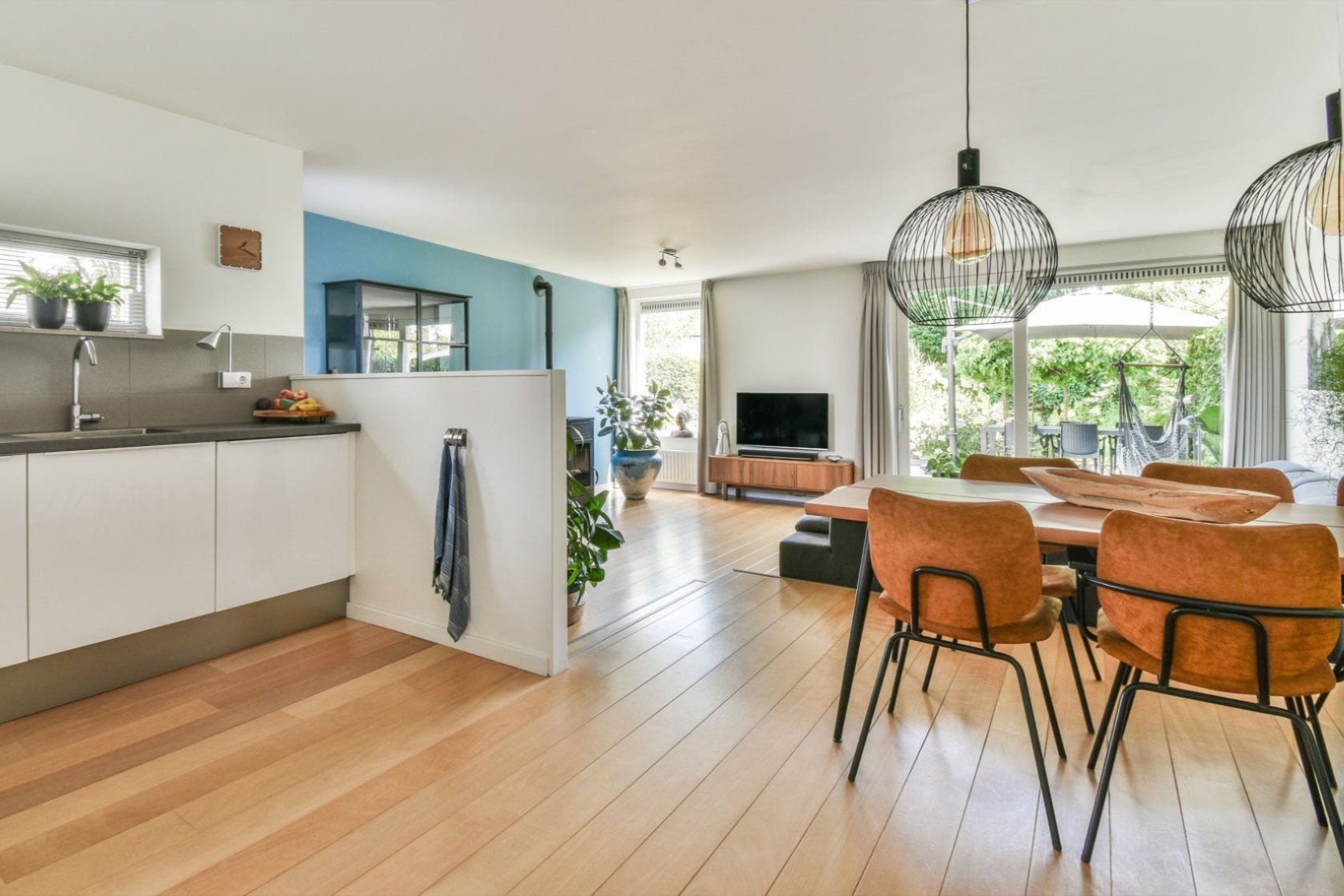 Elevate your kitchen with a touch of modern charm Elevate your kitchen with a touch of modern charm