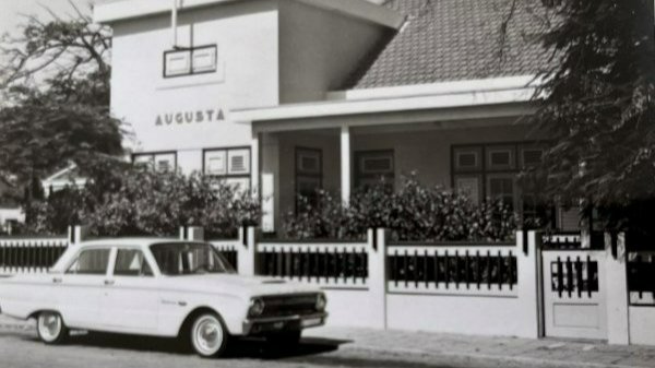 Ouderlijk Huis Birgit Donker