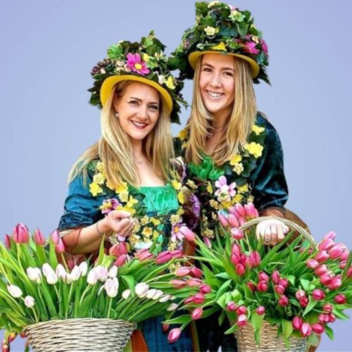 Lente Meisjes - Uitdeelactie