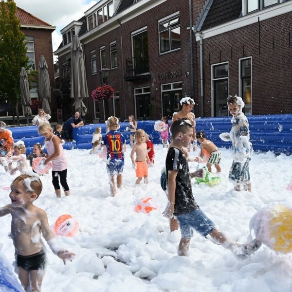 Schuim op het plein