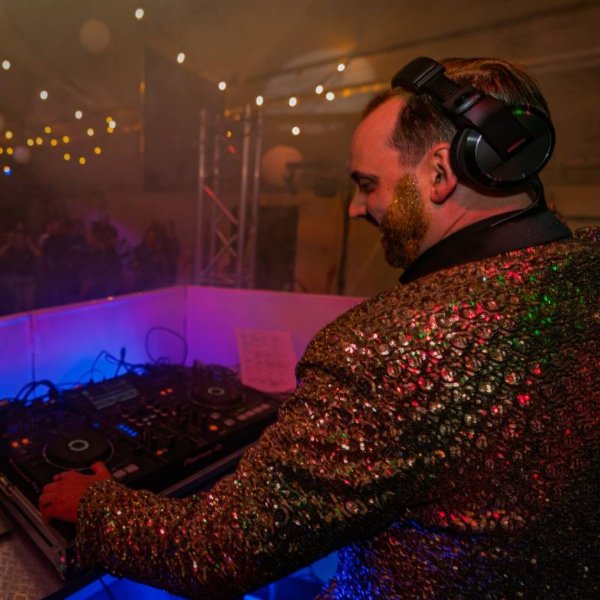 The Crazy Button DJ
