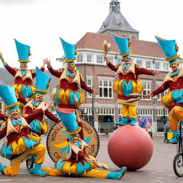 circus parade di strado