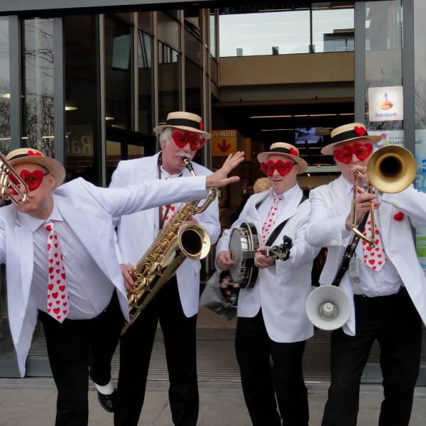 swinging dixieband