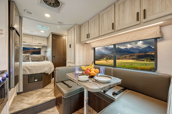 Class_C_Medium%28D%29_Interior_dining_bedroom_view.png