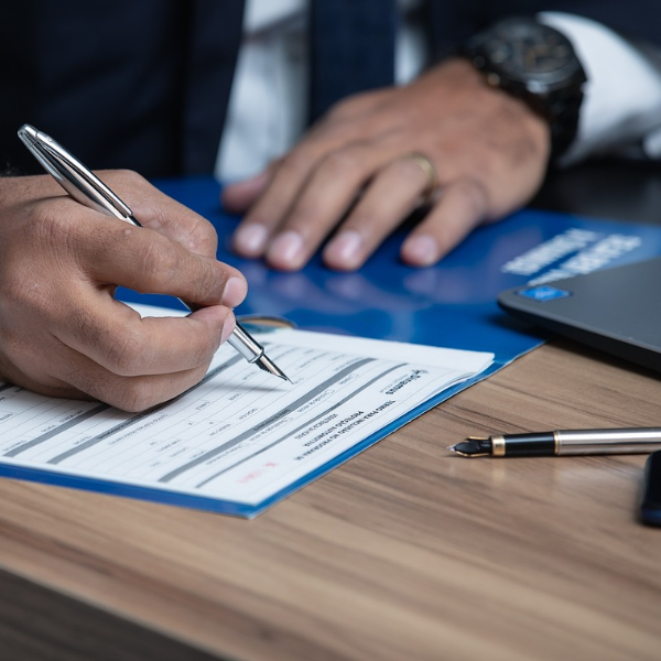 Hersenen in een opgelichte lichtbal