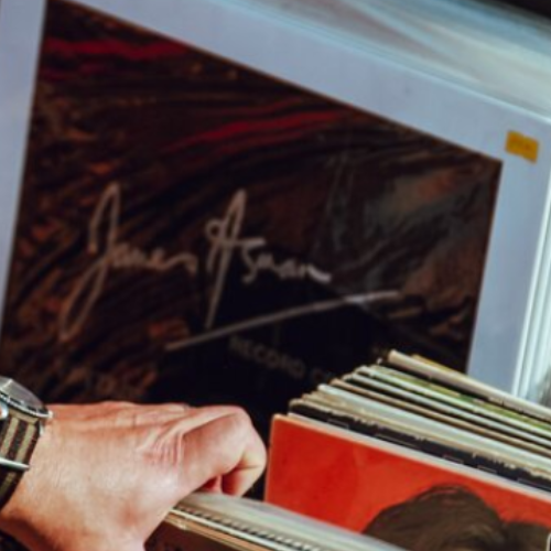 Hersenen in een opgelichte lichtbal