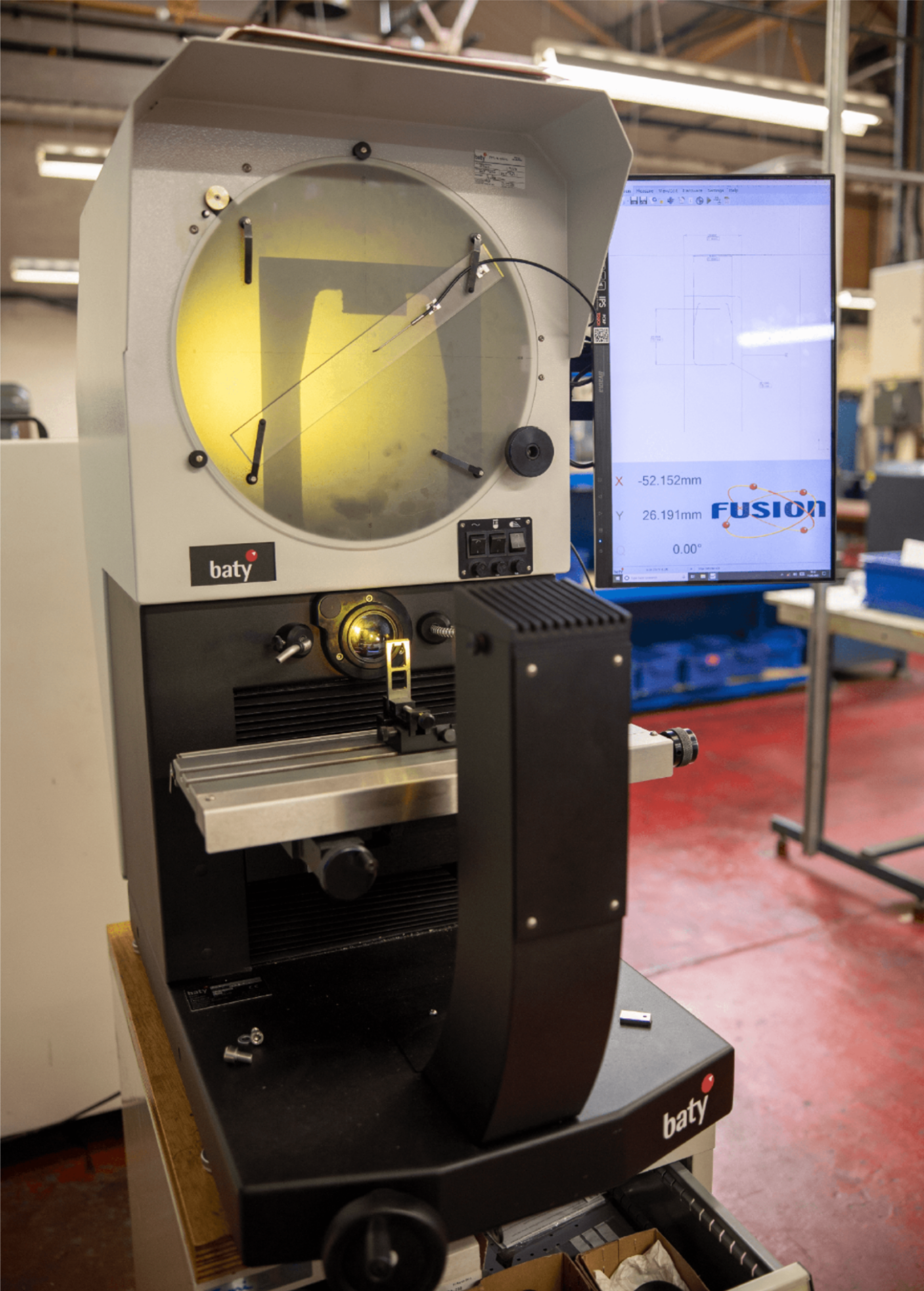 Baty Profile Projector