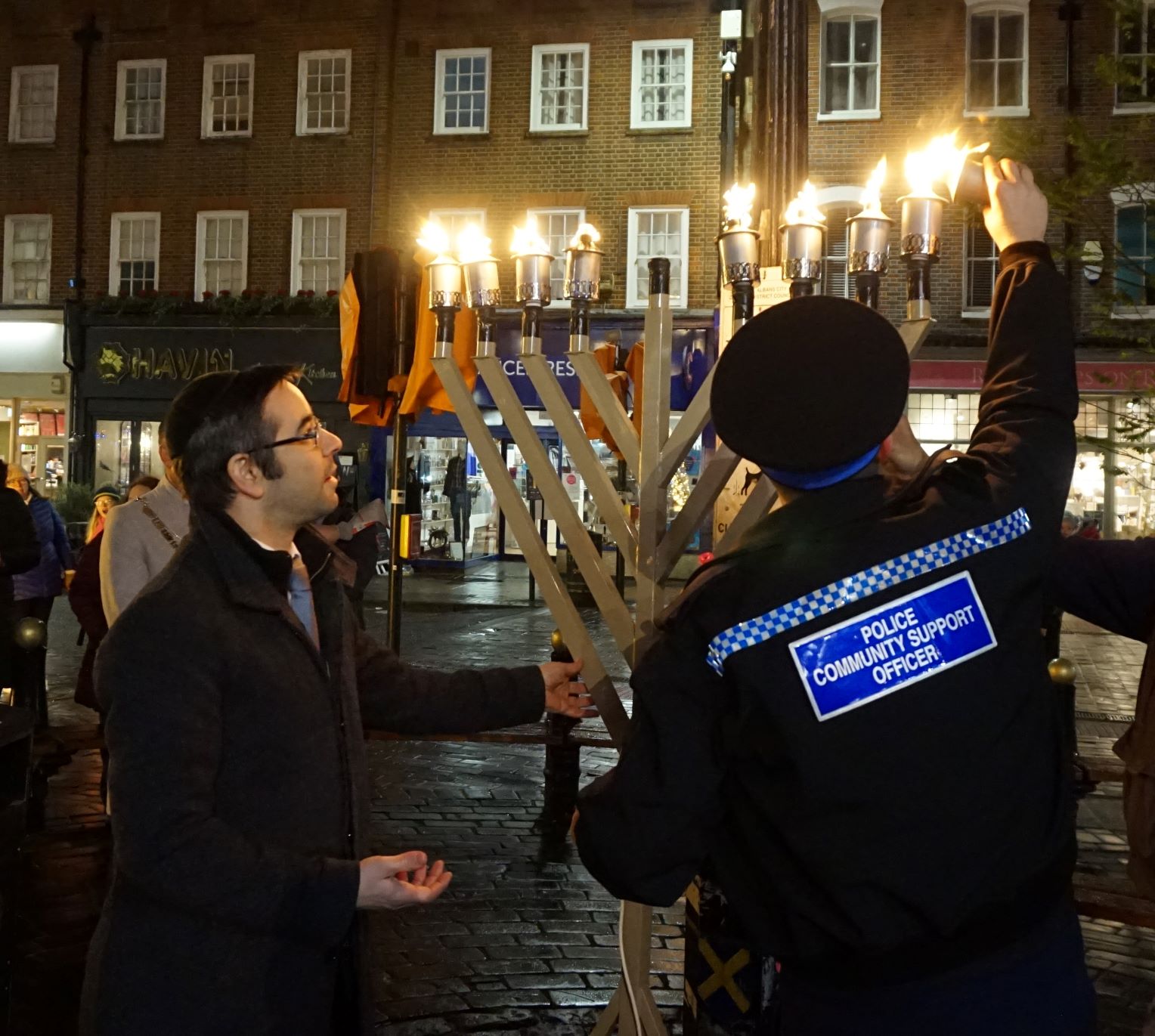 Mayor joins Chanukah candle lighting