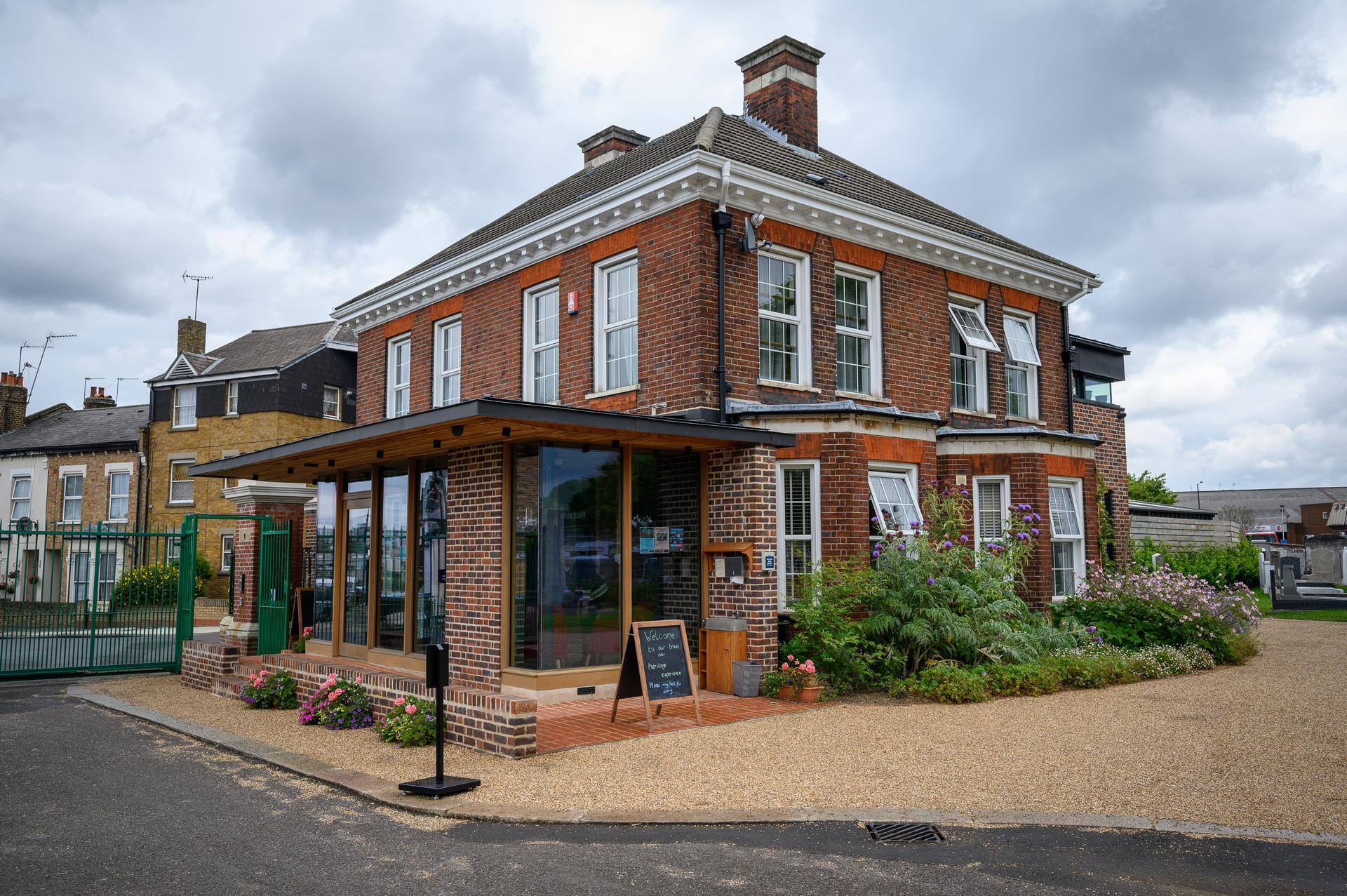 Free workspaces available in Willesden's visitor centre