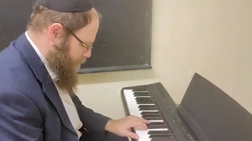 Rabbi Wollenberg's piano medleys