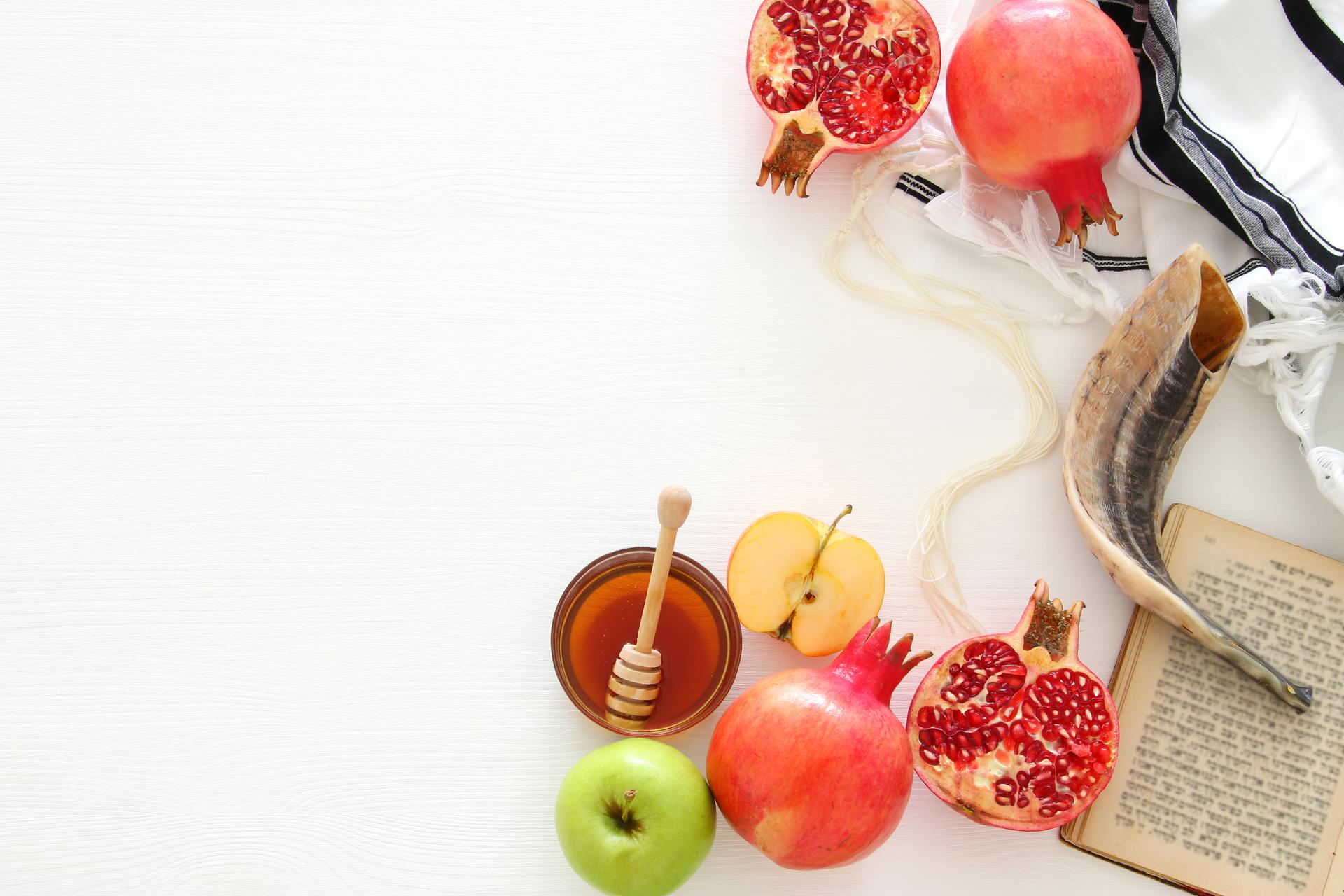 Design our US Chesed Rosh Hashanah Card!