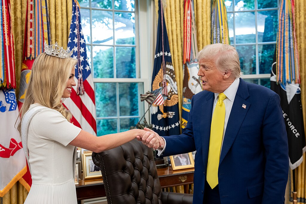 ICYMI: Miss America meets President Trump in the White House