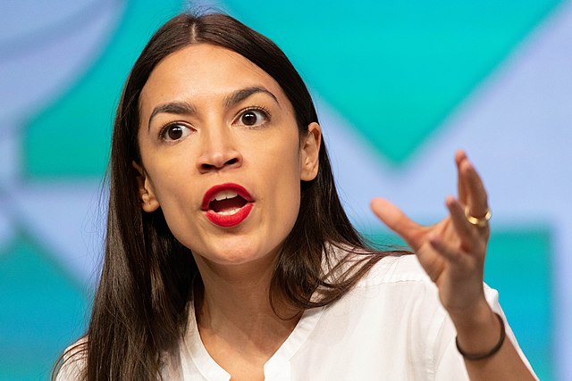 Rep. Alexandria Ocasio-Cortez heckled during town hall over New York's migrant crisis